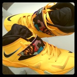Nike Zoom Lebron Soldier 7-Coconut Grove"Pop Art"